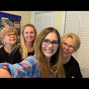 Meet your Posher, Tara